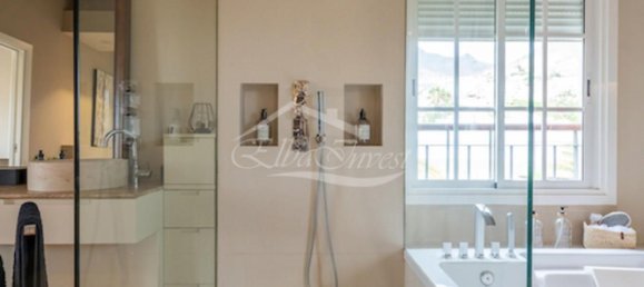 4 bedrooms Villa in Adeje, Spain No. 117108 24