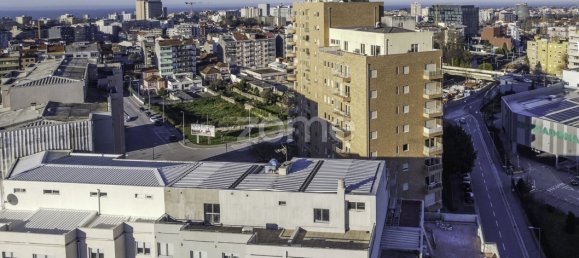 4 bedrooms Apartment in Porto, Portugal No. 95656 6