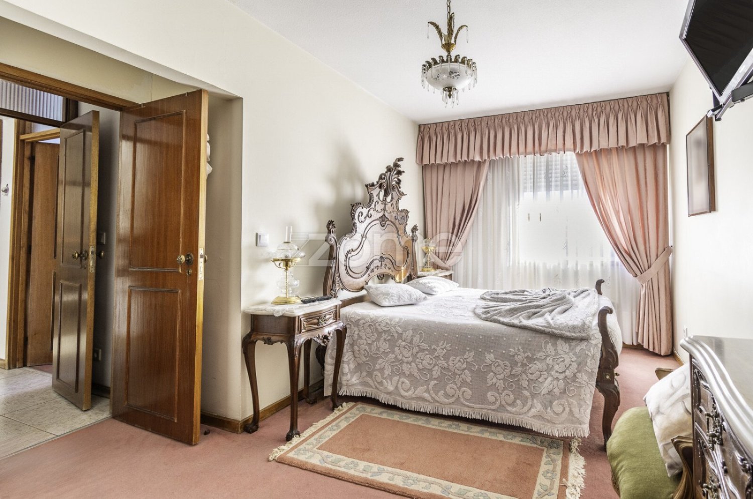 4 bedrooms Apartment in Porto, Portugal No. 95656