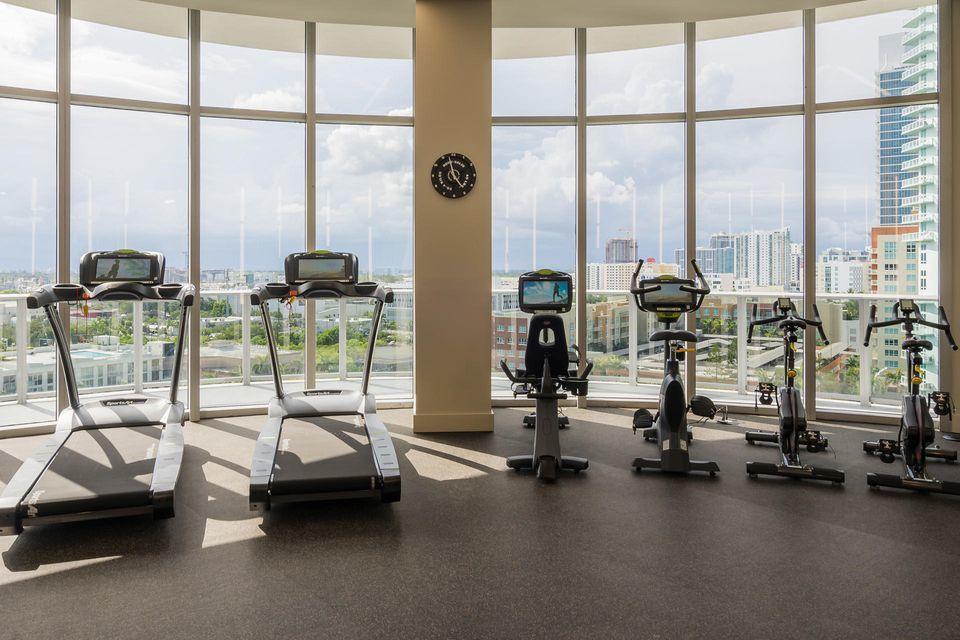 2 chambres propriété commerciale à louer à Miami, Miami-Dade, Florida, USA № 613272