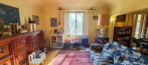 5 bedrooms Villa in Bientina, Italy No. 119522 3