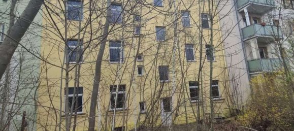 690m² Building in Plauen, Germany No. 21349 2