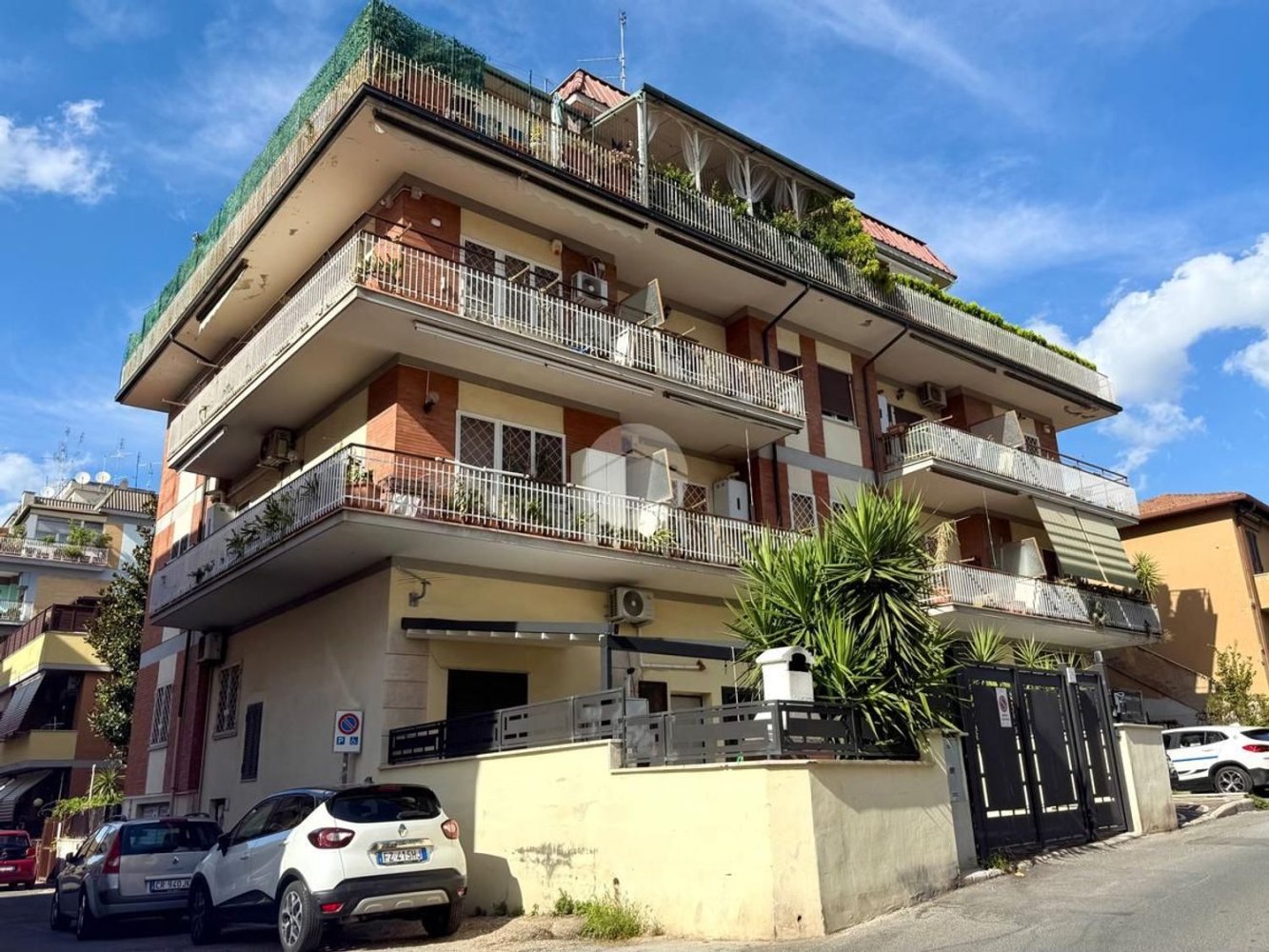 2 bedrooms Apartment in Rome, Italy No. 320969