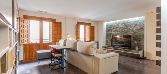 Apartamento de 3 dormitorios en Granada, Spain No. 135432 3