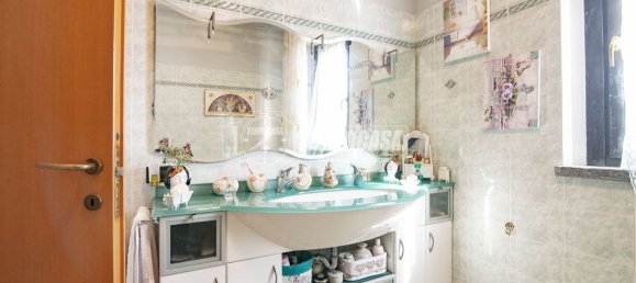 3-salle Appartement à Senago, Italy No. 223072 43