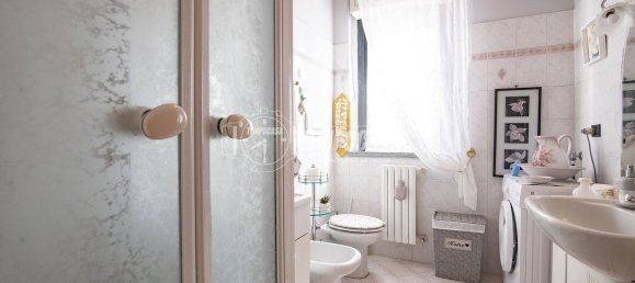 3-salle Appartement à Senago, Italy No. 223072 31