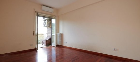 3 rooms Apartment in Rome, Italy No. 72749 19