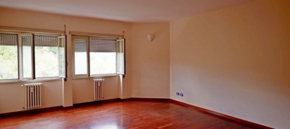 3 rooms Apartment in Rome, Italy No. 72749 22
