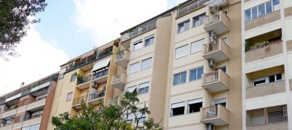 3 rooms Apartment in Rome, Italy No. 72749 11