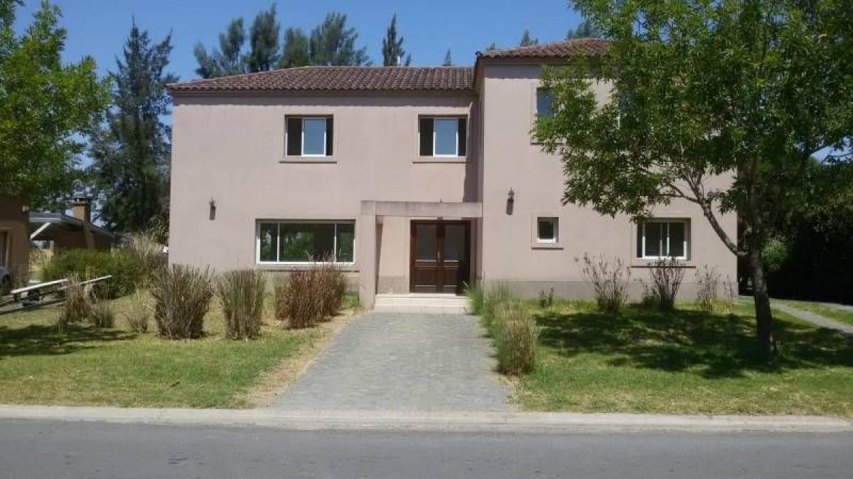 4 bedrooms House in Tigre, Argentina No. 82475