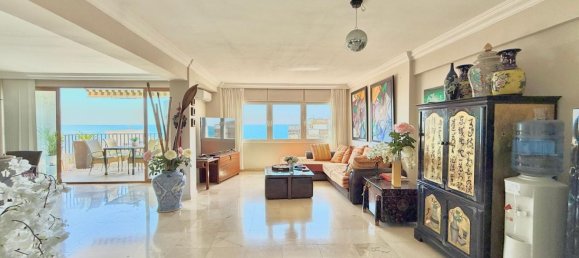 3 bedrooms Penthouse in Fuengirola, Spain No. 40299 2