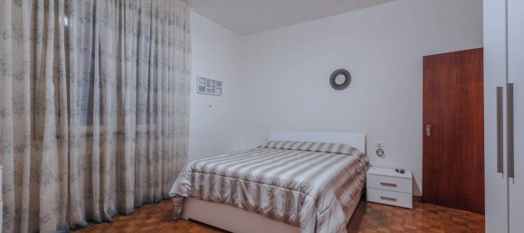 Apartamento de 4 dormitorios en Castel San Pietro Terme, Italy No. 292848 24