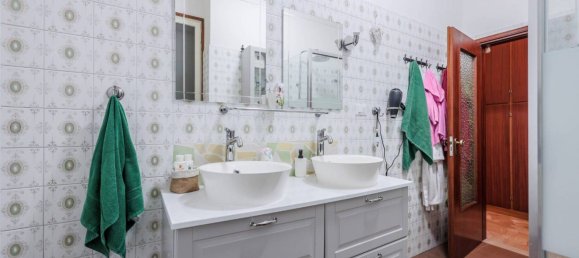 Apartamento de 4 dormitorios en Castel San Pietro Terme, Italy No. 292848 21