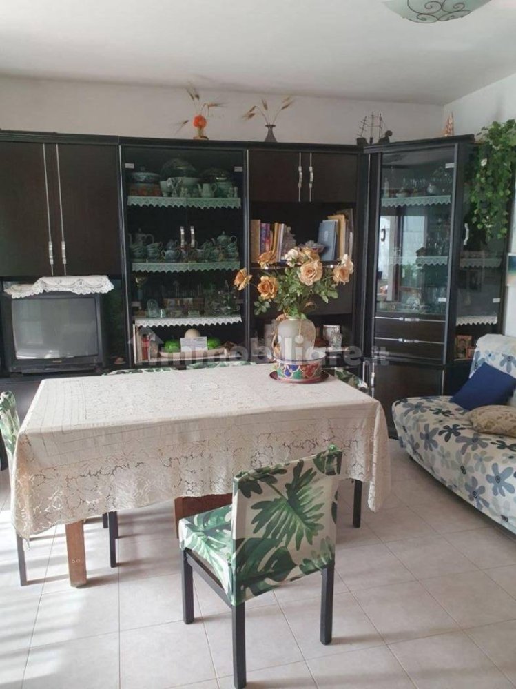 Villa T3 em Capoterra, Italy N.º 325008