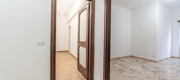 Квартира с 3 комнатами в Рим, Италия № 197359 21