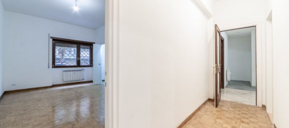 Квартира с 3 комнатами в Рим, Италия № 197359 38