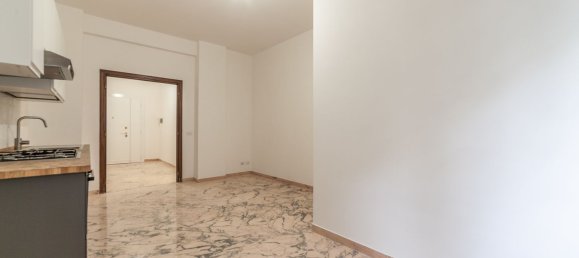 Квартира с 3 комнатами в Рим, Италия № 197359 7