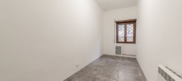 Квартира с 3 комнатами в Рим, Италия № 197359 20