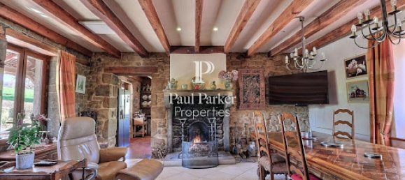 6 bedrooms House in Cluny, France No. 267983 10