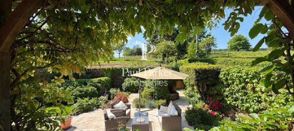 6 bedrooms House in Cluny, France No. 267983 14