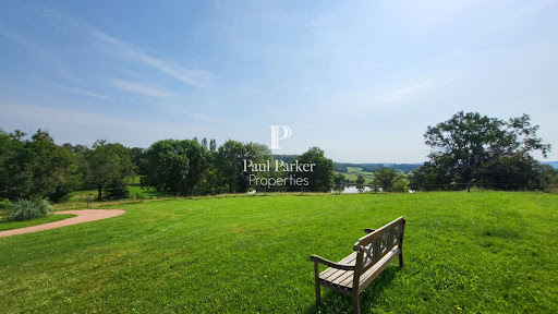 6 bedrooms House in Cluny, France No. 267983