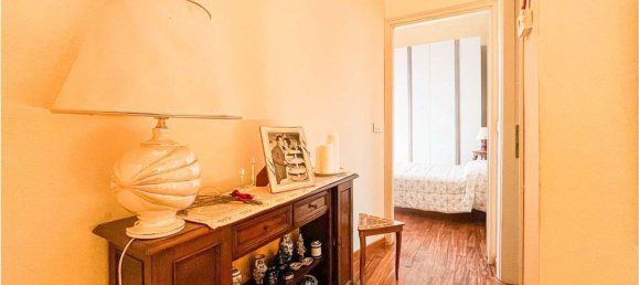 3-salle Appartement à Sesto Calende, Italy No. 127617 25