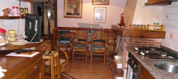 10 rooms Villa in Lucca, Italy No. 13879 9