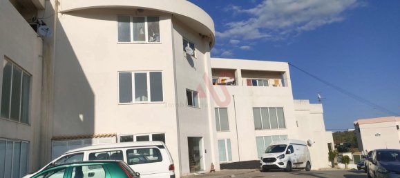 1 bedroom Apartment in Ferreiras, Portugal No. 9707 5