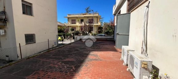 Propriété commerciale à Aprilia, Italy 160m² No. 47715 4