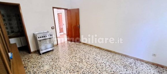 Apartamento de 3 dormitorios en Pesaro, Italy No. 295788 5