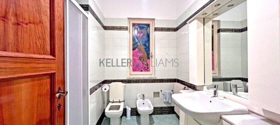 Дом с 8 комнатами в Пьомбино, Италия № 34754 14