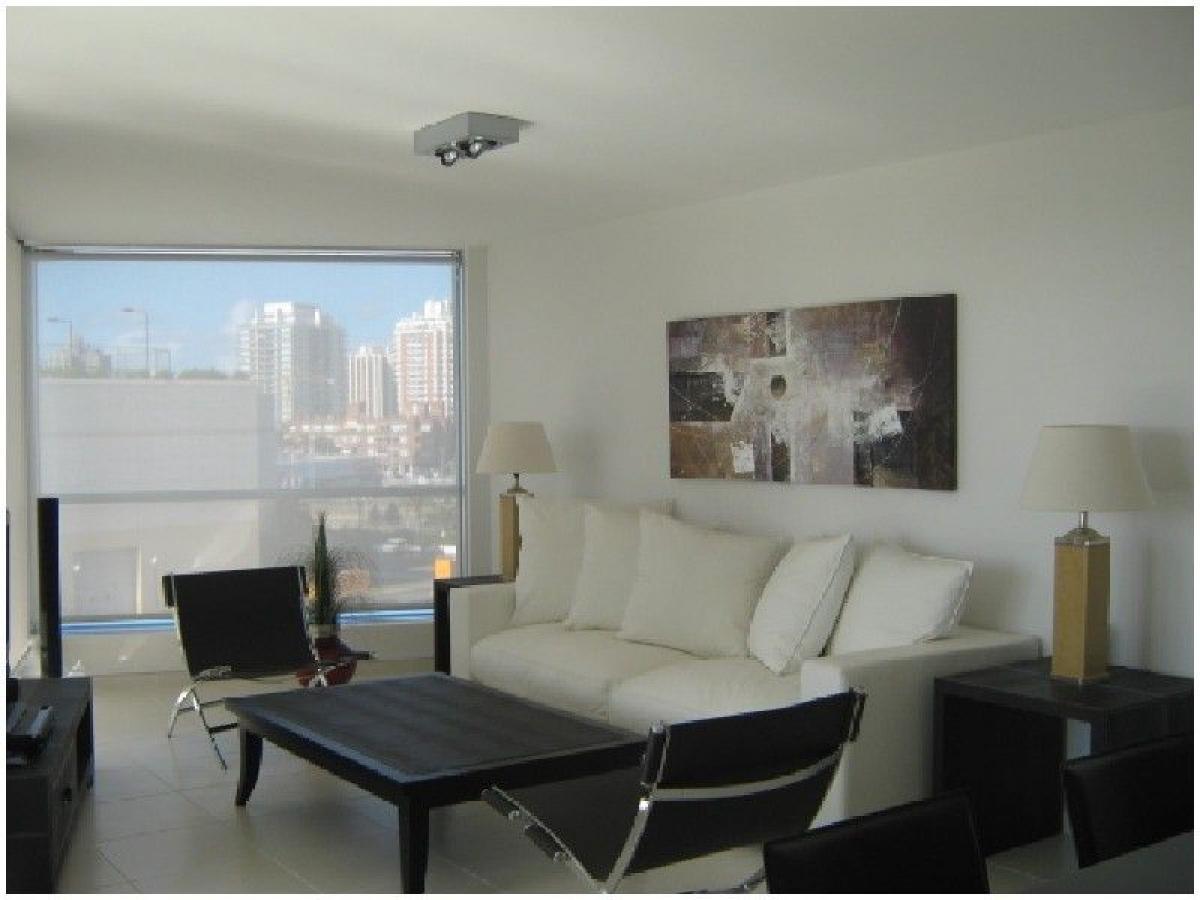 Casa de 3 dormitorios en Maldonado, Uruguay No. 11686