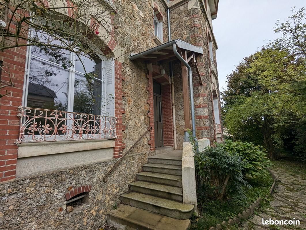 6 bedrooms House in La Loupe, France No. 228842