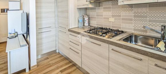 2 Schlafzimmer Wohnung in Milan, Italy, Nr. 357776 4