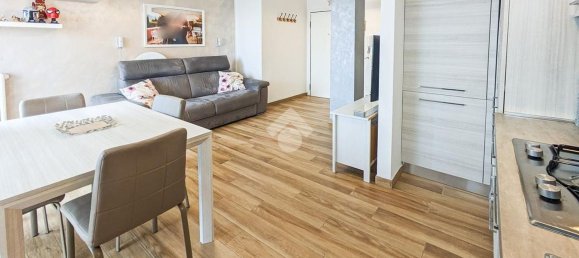 2 Schlafzimmer Wohnung in Milan, Italy, Nr. 357776 5