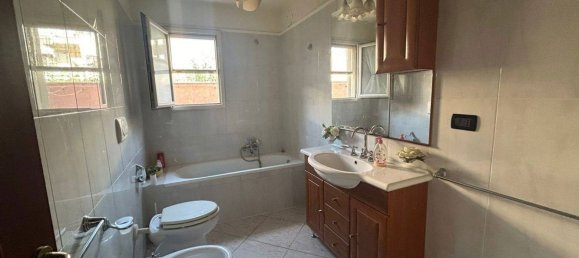 4 rooms Apartment in Pulsano, Italy No. 71605 8