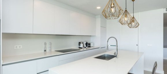 4 bedrooms Duplex in Marbella, Spain No. 179989 8