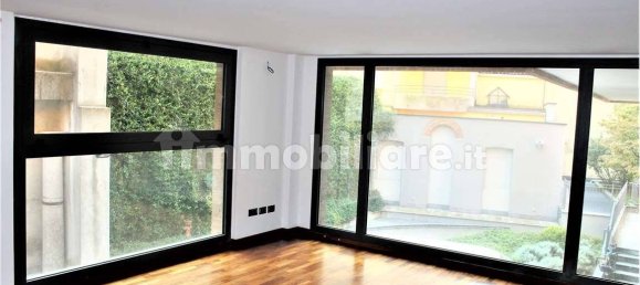 Oficina de 2 habitaciónes en Busto Arsizio, Italy No. 168077 20