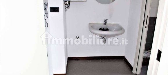 Oficina de 2 habitaciónes en Busto Arsizio, Italy No. 168077 10