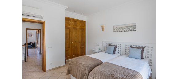 3 Schlafzimmer Villa in Lagoa, Portugal, Nr. 132076 23