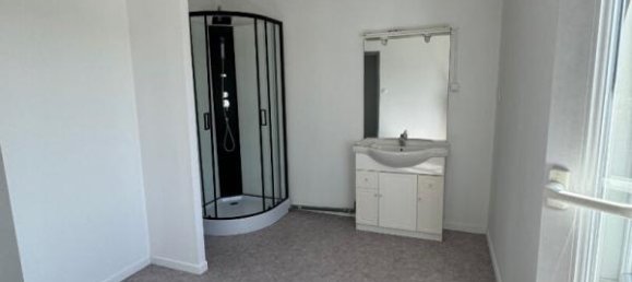 Casa de 5 dormitorios en Isbergues, France No. 209269 11