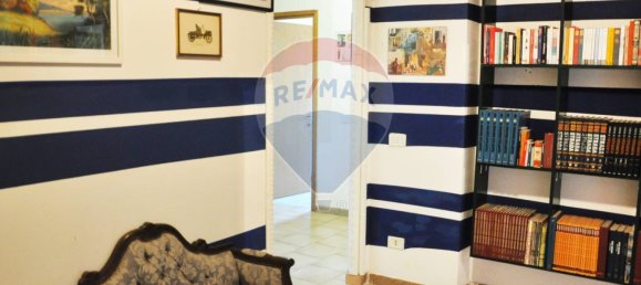 2 bedrooms Apartment in Prato, Italy No. 266430 2