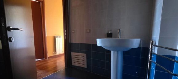 Квартира с 4 спальнями в Дерута, Италия № 377498 28