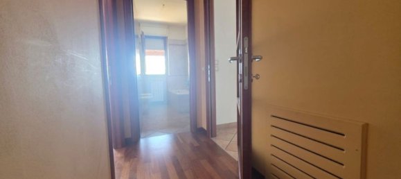 Квартира с 4 спальнями в Дерута, Италия № 377498 13