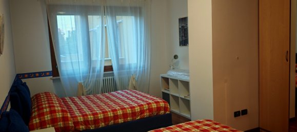 3-salle Appartement à Pescara, Italy No. 3140 16