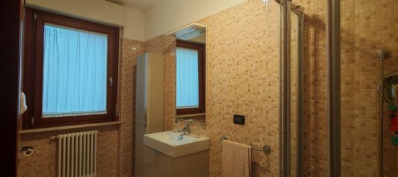 3-salle Appartement à Pescara, Italy No. 3140 9