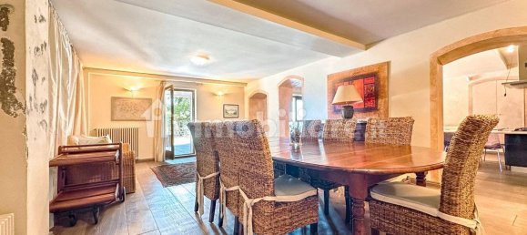 5 غرف نوم فيلا في Belgirate, Italy رقم 281954 12