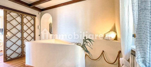 5 غرف نوم فيلا في Belgirate, Italy رقم 281954 22