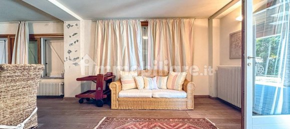 5 غرف نوم فيلا في Belgirate, Italy رقم 281954 20