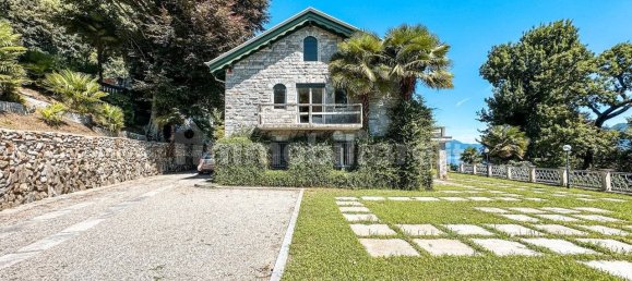 5 غرف نوم فيلا في Belgirate, Italy رقم 281954 42